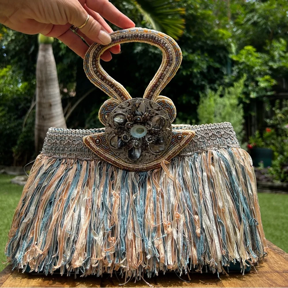 🩵 Mary Frances embellished evening bag. Luxe with beading, shells & silk fringe - Picture 2 of 10